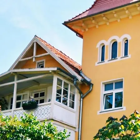 Charlotte アパート クヴェードリンブルク